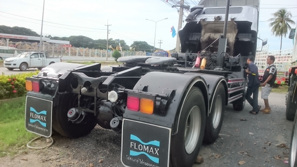 ขายรถบรรทุกหัวลาก NISSAN UD 454