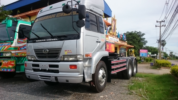 ขายรถบรรทุกหัวลาก NISSAN UD 454
