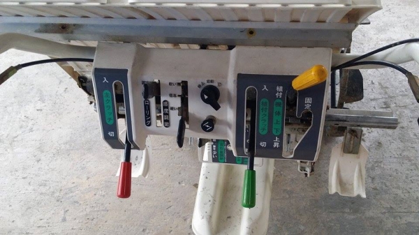 นำเข้าจากญี่ปุ่น รถดำนา ISEKI  รุ่น SANAE 25  เก่าญี่ปุ่น ดำนา 2 แถว  ขนาดกระทัดรัด สภาพสวย