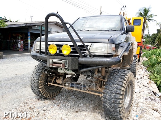 ขายกันชน offroad ถอดลงแล้ว 6,500 ครับ