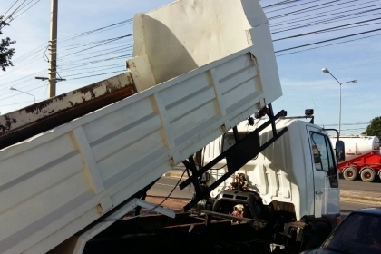 หกล้อ HINO FC 3J 175 ดั้ม 5 คิว สภาพดีสวยพร้อมใช้ ทะเบียนพร้อมโอน หกล้อ HINO FC 3J 175 ดั้ม 5 คิว สภาพดีสวยพร้อมใช้ ทะเบียนพร้อมโอน