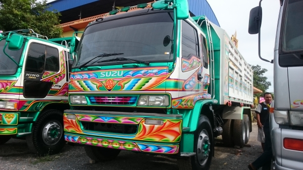ชายรถบรรทุก ISUZU DECA-270