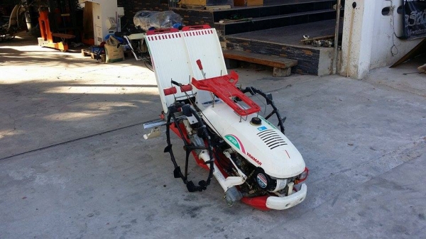 นำเข้าจากญี่ปุ่น รถดำนา YANMAR รุ่น AP200 เก่าญี่ปุ่น  ดำนา 2 แถว  ขนาดกระทัดรัด สภาพสวยมาก