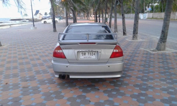 ขายMITSUBISHI LANCER GLX i Limitedโฉมท้ายเบนซ์ ปี2001 เครื่อง1600 ออโต้