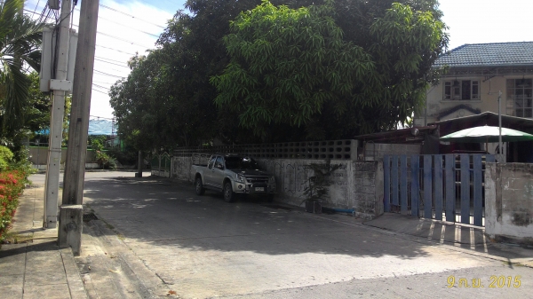 ขาย บ้านสองชั้นหลังแรกติดถนนเมน4เลนพื้นที่ 81ตารางวาหมู่บ้านนันทนาการ์เด้น บางพลี ไม่แพง