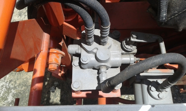 รถไถนั่งขับ รถไถนั่งขับ