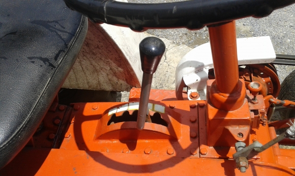 รถไถนั่งขับ รถไถนั่งขับ