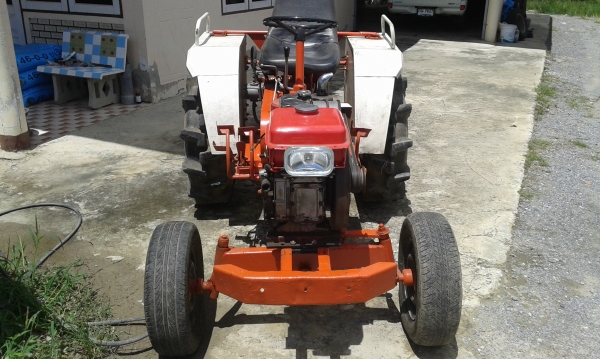 รถไถนั่งขับ รถไถนั่งขับ