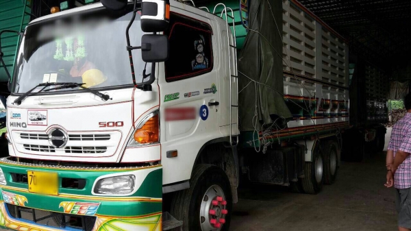 HINO. 380แรง .มิ.ย.55 ยาง80\% แม่.ลูก รถสวยครับ