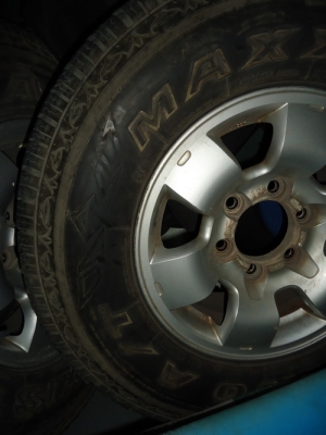 ยางรถใส่ นิสสัน ฟรอนเทียร์ sale 4,200.- ยางรถใส่ นิสสัน ฟรอนเทียร์ sale 4,200.-