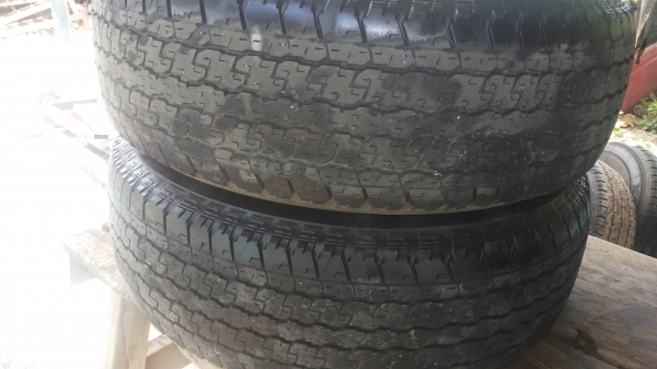 ขายยางของรถที่บ้านเองถอดออก ปี13_265/70/16ยางดอกดีอยู่เลย