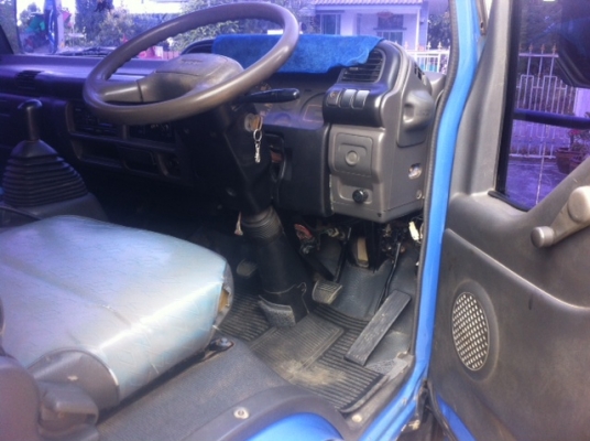 6ล้อดั้ม ISUZU NPR-130 TURBO ปี 2548