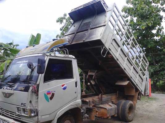 ขายรถบรรทุกหกล้อดัมพ์ Hino KM777 เครื่อง Wo4D-117 แรง กระบัดัม์ยาว 4 เมตร กว้าง 2.10 เมตร ทะเบียนพร้อม