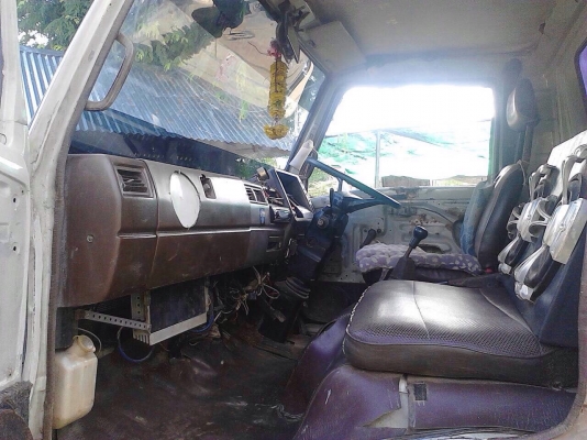 ขายรถบรรทุกหกล้อดัมพ์ Hino KM777 เครื่อง Wo4D-117 แรง กระบัดัม์ยาว 4 เมตร กว้าง 2.10 เมตร ทะเบียนพร้อม