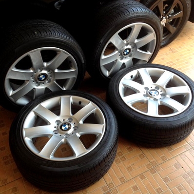 ----ขายแล้ว----แม็กซ์พร้อมยาง BMW 17นิ้ว 3 ทุกรุ่นครับ ตจวส่งได้
