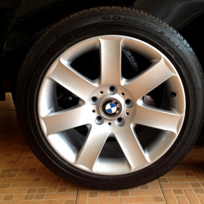 ----ขายแล้ว----แม็กซ์พร้อมยาง BMW 17นิ้ว 3 ทุกรุ่นครับ ตจวส่งได้