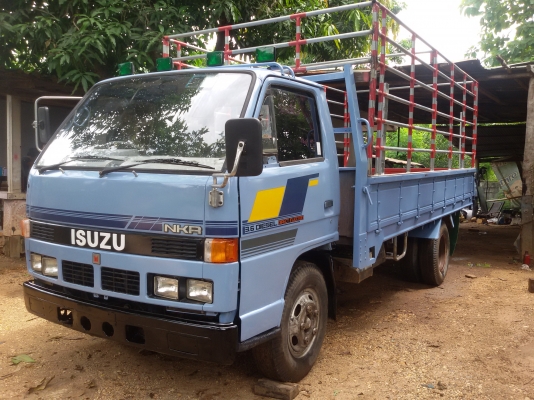 ขาย 6 ล้อ ISUZU NKR 110แรงม้า ปี37(ลูกค้าจากสารคามนำเงินสดมาจ่ายรับรถกลับบ้านเรียบร้อยแล้ว)( ดาวน์125000ออกรถได้เลย)รถห้างแท้ๆมือเดียว เดิมทั้งคัน เกียร์สั้นแท้ พ.เพาเวอร์ ยกหัวได้ แชสซีเหมือนรถใหม่ (ดาวน์125000)ใช้แค่บัตร+ทะเบียนบ้าน อนุมัติเลย ไม่เช็คเค