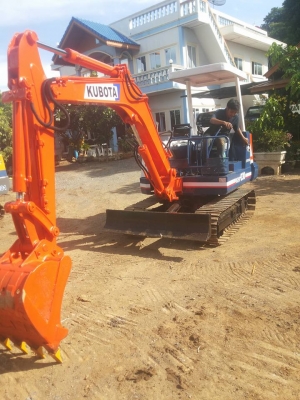 ขายรถขุดแบคโฮ KUBOTA KH-030   ขนาด Pc 30  เครื่องแน่น ปั๊มแรง ระบบไว มีลายหัวกระแทก  มีกระต่ายเต่า  แทรคเหล็ก รถเก่านอก มีเอกสารอินวอยครบ ราคา  240,000  ต่อรองได้ สนใจ 096-3268553  (ช่างเบนซ์) ID LINE 0963268553