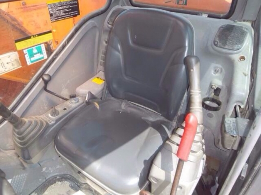 มาใหม่จ้า  HITACHI  ZX135 UR  ปี 2002   เก่าญี่ปุ่น  สภาพสวยมากๆๆ   ราคากันเองสนใจโทร  089-7462641  สุวรรณีจ้า