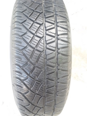 ขายยาง225/70/15 ปี 11/2เส้นปี10/2เส้น MICHERLIN 4 เส้น