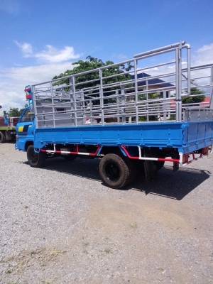 ขายหกล้อTLเครื่อง4BC2ฝาดำ100แรงเครื่องแน่น คัสซีสวยไม่ปะดาม ยางดี หัวเก๋งสวยโคลนโซนครบระบบไฟเตือนวัดความเร็วใช้ได้ครบ พร้อมคอกเหล็กแน่นหนาเปิดข้างได้ ทะเบียนพร้อมโอน กระบะยาว4.30เมตร กว้าง1.95เมตร