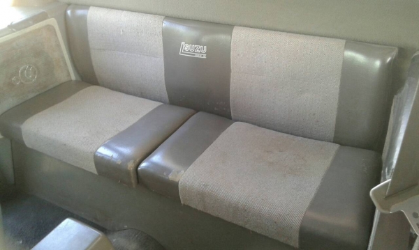 Isuzu SLX หน้าหนูแท้ กระจกไฟฟ้า พวงมาลัยพาวเวอร์โรงงาน เครื่องดี สีสวย พร้อมขับไกล ราคาไม่แพง