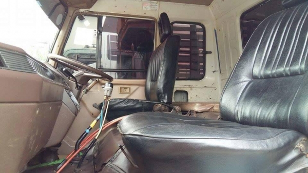 ขายดั้ม2เพลา เบรกใหญ่ เครื่อง195แรง พ.เพาเวอร์ เบรกทิฟฟี่ ภายในสวย แอร์เย็น โลฮาย10สปีด สภาพพร้อมใช้งาน เอกสารพร้อมโอน สนใจโทร 090-8588220คุณนะ 093-3258446คุณบิว หรือเข้าดูสินค้าอื่นๆได้ที่ www.truck.in.th/498 หรือเพจFacebook ณรงค์ ซื้อขายรถมือสอง (เว็บไซ