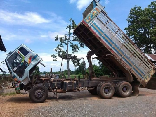 ขายดั้ม2เพลา ร็อกกี้นางฟ้า240 พ.เพาเวอร์ เบรกทิฟฟี่ ภายในสวย สภาพพร้อมใช้งาน เอกสารพร้อมโอน สนใจโทร 090-8588220คุณนะ 093-3258446คุณบิว หรือเข้าดูสินค้าอื่นๆได้ที่ www.truck.in.th/498 หรือเพจFacebook ณรงค์ ซื้อขายรถมือสอง (เว็บไซต์ส่วนตัว) หรือFacebook ตลา ขายดั้ม2เพลา ร็อกกี้นางฟ้า240 พ.เพาเวอร์ เบรกทิฟฟี่ ภายในสวย สภาพพร้อมใช้งาน เอกสารพร้อมโอน สนใจโทร 090-8588220คุณนะ 093-3258446คุณบิว หรือเข้าดูสินค้าอื่นๆได้ที่ www.truck.in.th/498 หรือเพจFacebook ณรงค์ ซื้อขายรถมือสอง (เว็บไซต์ส่วนตัว) หรือFacebook ตลา