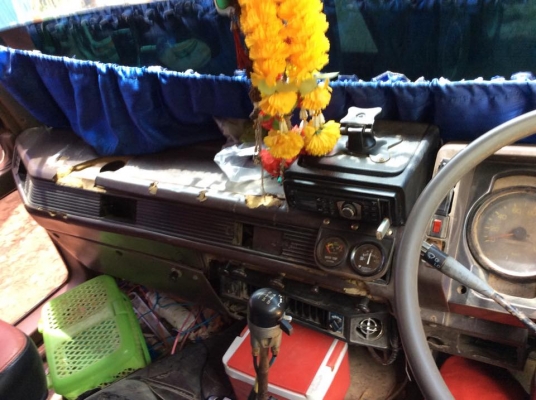 รถ Mitsubihi 220 MA T๊urbo รถ Mitsubihi 220 MA T๊urbo