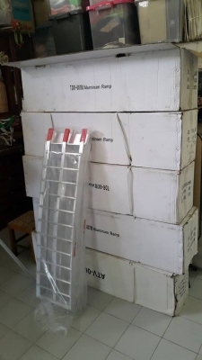 บันไดขึ้น มอเตอร์ไซค์ Bigbike ATV อลูมิเนียมพับได้ ราคารวมค่าจัดส่งแล้วคร้บ ฟรี