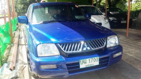 Strada 2.5  ปี 05 *** ออกรถใช้เงิน 3000 บาท ***