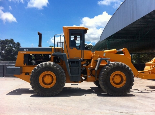 ขายรถตักล้อยางราคาถูกสภาพดี