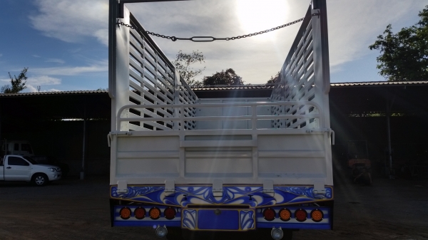 ขายรถบรรทุก 6 ล้อ