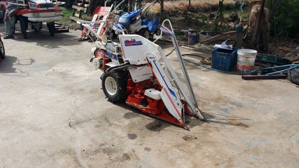 นำเข้าจากญี่ปุ่น รถเกี่ยวข้าวเดินตามแบบมัดข้าวในตัว KUBOTA  รุ่น RฺA30ZD เก่าญี่ปุ่น สภาพสวย