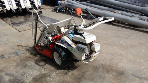 นำเข้าจากญี่ปุ่น รถเกี่ยวข้าวเดินตามแบบมัดข้าวในตัว KUBOTA  รุ่น RฺA30ZD เก่าญี่ปุ่น สภาพสวย