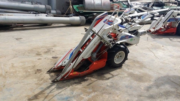 นำเข้าจากญี่ปุ่น รถเกี่ยวข้าวเดินตามแบบมัดข้าวในตัว KUBOTA  รุ่น RฺA30ZD เก่าญี่ปุ่น สภาพสวย