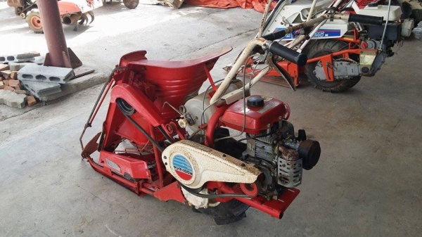 นำเข้าจากญี่ปุ่น รถเกี่ยวข้าวเดินตามแบบมัดข้าวในตัว YANMAR  รุ่น YB100B เก่าญี่ปุ่น สภาพดี
