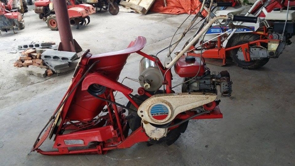 นำเข้าจากญี่ปุ่น รถเกี่ยวข้าวเดินตามแบบมัดข้าวในตัว YANMAR  รุ่น YB100B เก่าญี่ปุ่น สภาพดี