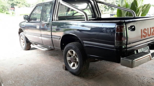 อีซูซุ90โฟร์วิน จดทะเบียนปี35 เครื่องดี แอร์เย็น ขายตามสภาพ
