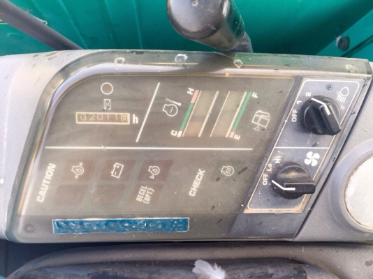 ขายด่วน รุดขุด KOMATSU  PC 30 รุ่น 8  พร้อมใช้งาน