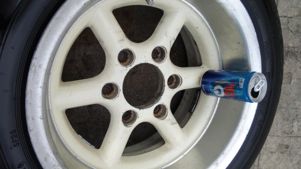 ขายล้อ 15X8 พร้อมยาง ปี 12 ชุด 4 วง 8500 บาท