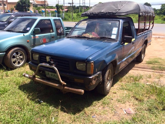 ขายครับ ไซโคน ปี33 เครื่องผ่าน. คัสชีสวย. ไม่ผุ. เอกสารพร้อม ภาสรเต็ม ยางดี ราคา47000 สนใจ0930693225 สารคาม