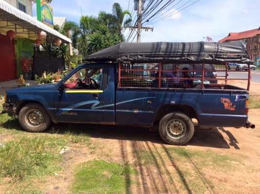 ขายครับ ไซโคน ปี33 เครื่องผ่าน. คัสชีสวย. ไม่ผุ. เอกสารพร้อม ภาสรเต็ม ยางดี ราคา47000 สนใจ0930693225 สารคาม