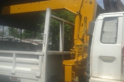 6ล้อช่วงยาว 7.20เมตร ISUZU ROCK เครื่อง6BG1ติดเครนทาดาโน4.5ตัน