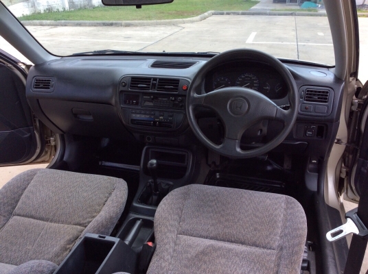 ขายซีวิคตาโต ปี96 เครื่องวีเทคใหญ่ D16Y เกียร์ธรรมดา เพาเวอร์ ไฟฟ้าทั้งคัน ภายในสวยเดิมๆ ตัวถังบางเดิมสีเงามีริ้วรอยบ้าง แม็กขอบ14" เครื่องสดวิ่งดีมาก ช่วงล่างโช๊คสตรัทปรับเกลียวสูงต่ำหนึบแน่น รถขับดีมาก ทดลองขับได้ครับ