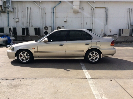 ขายซีวิคตาโต ปี96 เครื่องวีเทคใหญ่ D16Y เกียร์ธรรมดา เพาเวอร์ ไฟฟ้าทั้งคัน ภายในสวยเดิมๆ ตัวถังบางเดิมสีเงามีริ้วรอยบ้าง แม็กขอบ14" เครื่องสดวิ่งดีมาก ช่วงล่างโช๊คสตรัทปรับเกลียวสูงต่ำหนึบแน่น รถขับดีมาก ทดลองขับได้ครับ