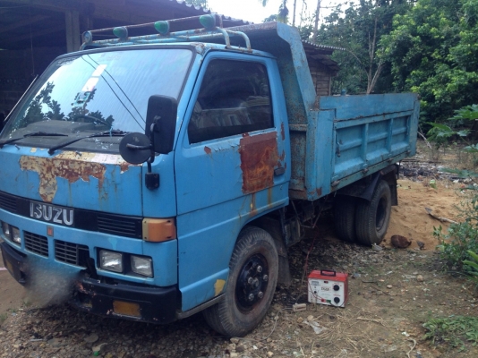 รถอีซูซุ 6 ล้อดั้ม 88 แรงม้า. ปี 38    สนใจติดต่อ  081 - 6079515