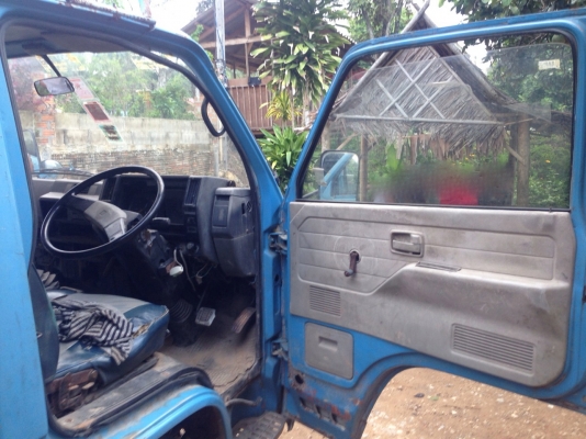 รถอีซูซุ 6 ล้อดั้ม 88 แรงม้า. ปี 38    สนใจติดต่อ  081 - 6079515