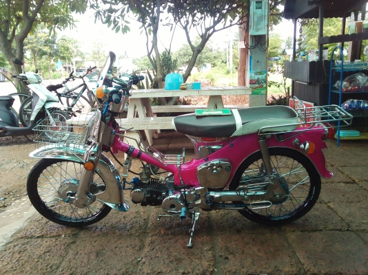 ขาย C65 เครื่องไนท์110 ครัชมือ มีเล่มทะเบียนเครื่อง+ใบซื้อขาย (ไม่เเลก / ไม่เเยก ) อะไหล่เเต่งพอมี สีพอได้ ค่าตัว 12500 บาท สนใจโทร.089-8054390 โอ๋ อยู่จังหวัด ลพบุรี