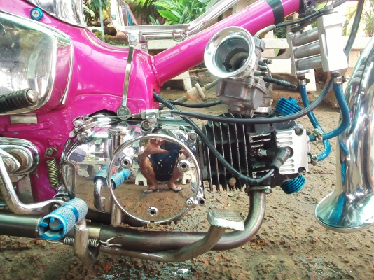 ขาย C65 เครื่องไนท์110 ครัชมือ มีเล่มทะเบียนเครื่อง+ใบซื้อขาย (ไม่เเลก / ไม่เเยก ) อะไหล่เเต่งพอมี สีพอได้ ค่าตัว 12500 บาท สนใจโทร.089-8054390 โอ๋ อยู่จังหวัด ลพบุรี